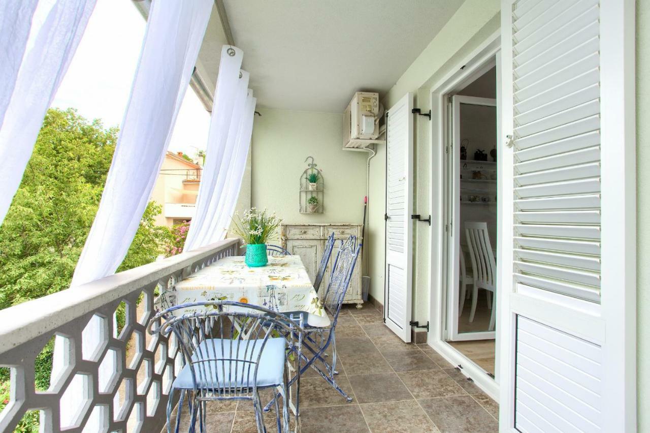 Apartman Lavandin Чижичи Экстерьер фото