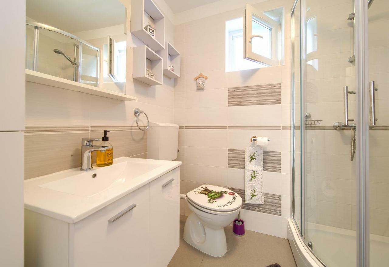 Apartman Lavandin Чижичи Экстерьер фото